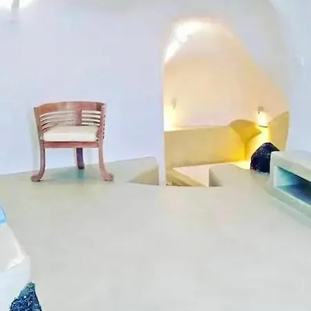 Holiday home Chic In Santorini Serenity And Style By The Sea Imerovigli (Santorini)