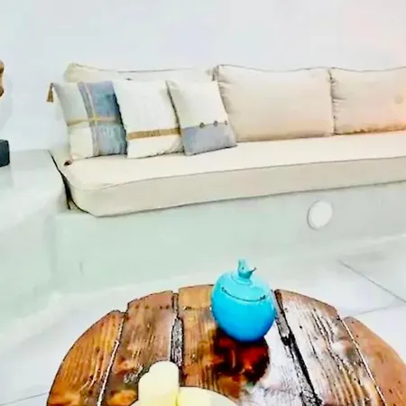 Holiday home Chic In Santorini Serenity And Style By The Sea